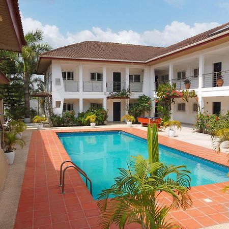 Bragha Apartments And Hotel Sekondi-Takoradi Zewnętrze zdjęcie