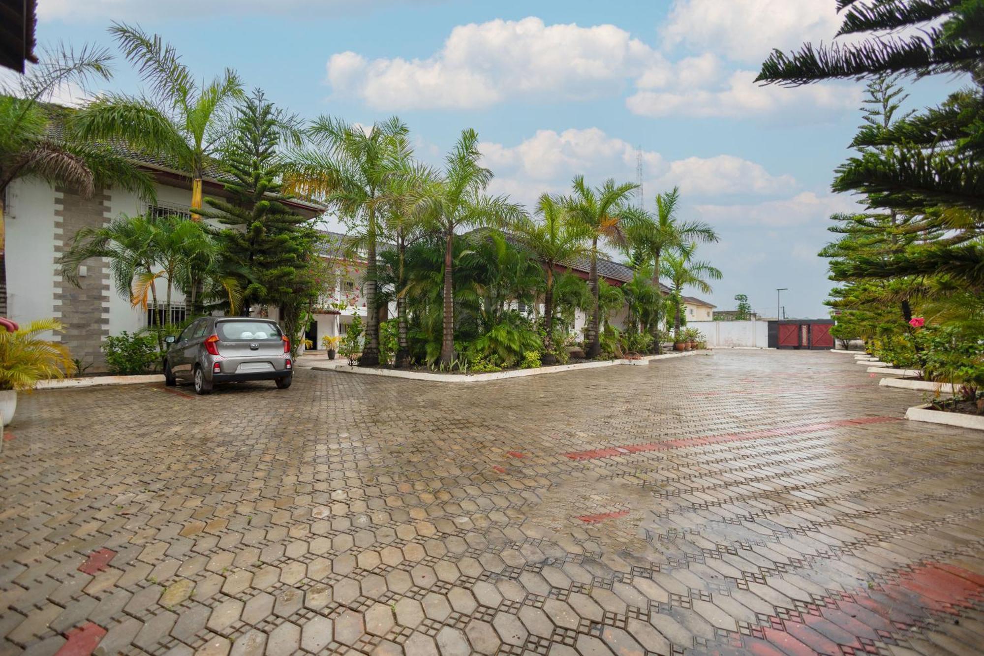Bragha Apartments And Hotel Sekondi-Takoradi Zewnętrze zdjęcie